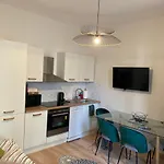 Magnifique Appartement Au Centre Ville Avec Parking Prive Et Gratuit Le Jardin Des Plantes